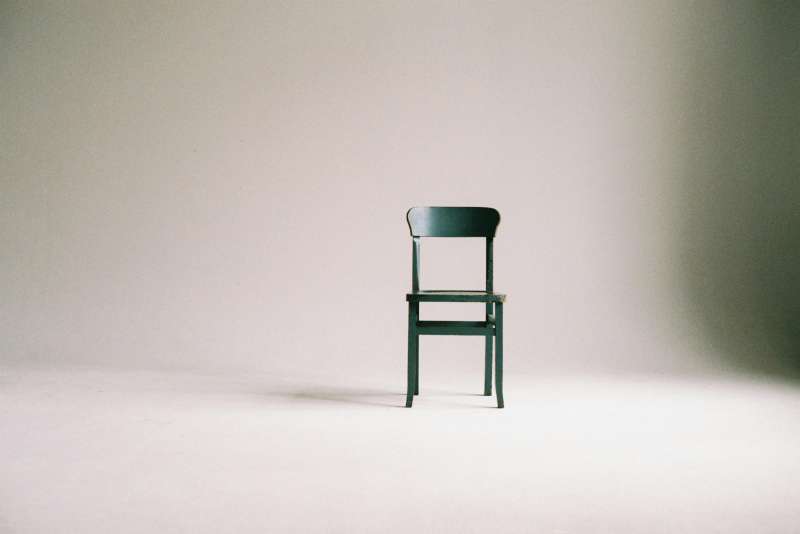 Embracing Minimalism: Letting Go of What No Longer Serves You