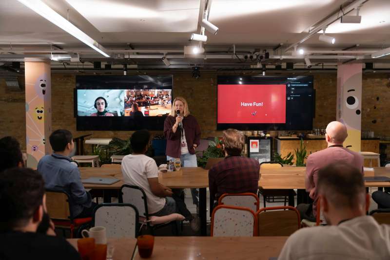 Smart Platforms for Employee Learning and Development